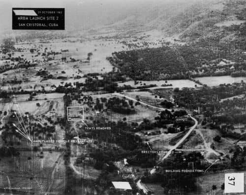 Amerikansk luftfoto, som viser, at de sovjetiske missiler og teltlejre er fjernet fra affyringsanlægget i San Cristóbal på Cuba. 29. oktober 1962