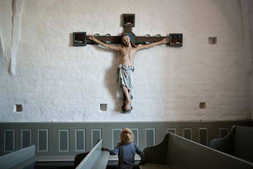 Jesusfigur på kors