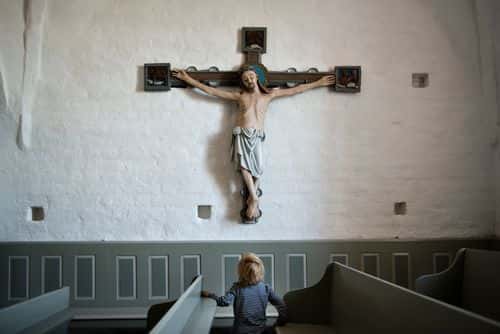 Jesusfigur på kors