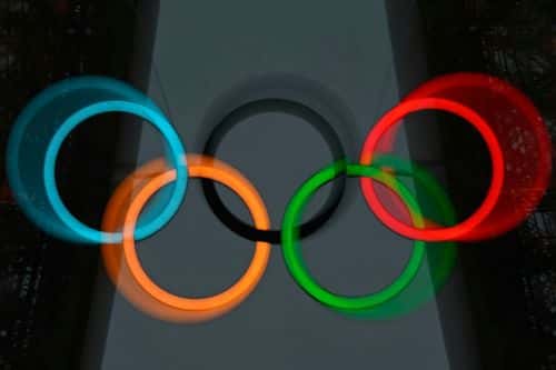 De olympiske ringe på Eifel-tårnet under OL i Paris i sommeren 2024.