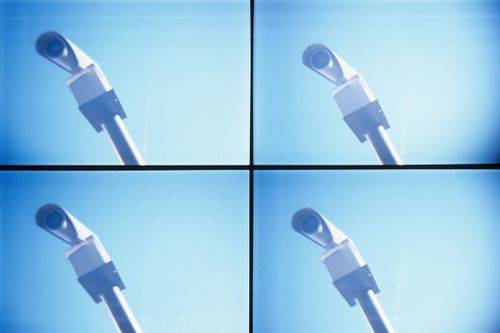 Billeder af overvågningskameraer.