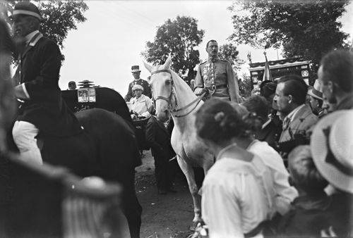 Christian X på hest ved Genforeningen i 1920