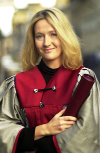 Forfatteren til børnebøgerne om Harry Potter, J.K.Rowling på Napier Universitetet i Edinburgh. November 2000