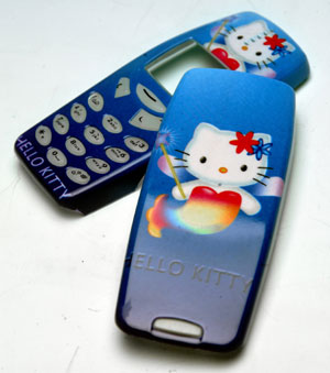 Cover til mobiltelefon med Hello Kitty-motiv. Foto: Peter Hove Olesen/Polfoto