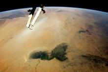 Billedet, som er taget den 13. marts 2015 af besætningen på International Space Station, Ekspedition 42, viser landskabet omkring Sahara.
