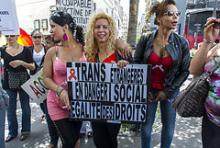 Franske sexarbejdere demonstrerer mod regeringens forslag om at forbyde prostitution. Paris den 7. juli 2012.