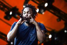 Rapperen Kendrick Lamar på Orange Scene på Roskilde i 2015.