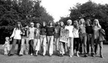 I 1970'erne var kvindekampen på sit højeste i Danmark med afbrænding af brystholdere og andre aktioner. Her er det Danmarks første kvindefestival i Fælledparken i august 1974.