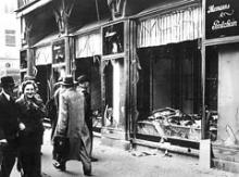 Hærværk på jødisk forretning i Friedrichstrasse. Berlin den 9. november 1938. Krystalnatten.